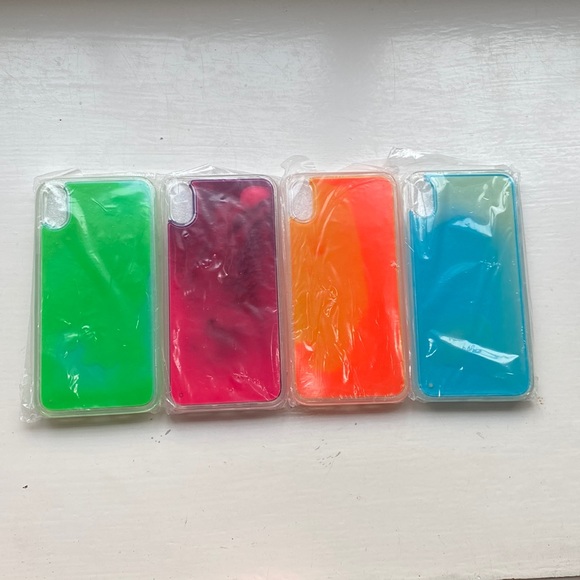 Glow in the dark iPhone XS Max - Picture 1 of 1